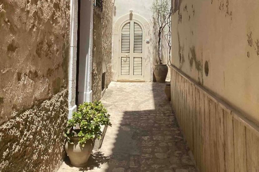 Intown - Dammuso In Pieno Centro Storico Villa Scicli Exterior photo